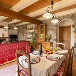 Villa Podere Mezzavia By Vacavilla Piancastagnaio