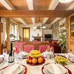 Villa Podere Mezzavia By Vacavilla
