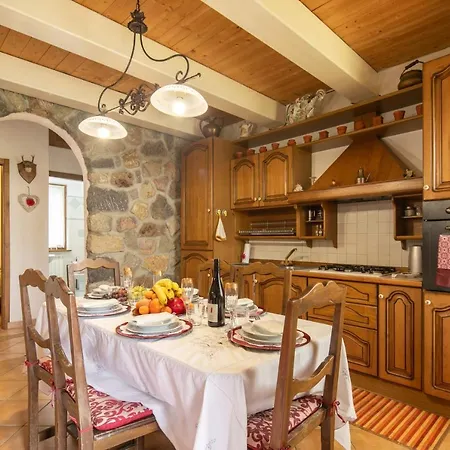 Podere Mezzavia By Vacavilla Villa Piancastagnaio