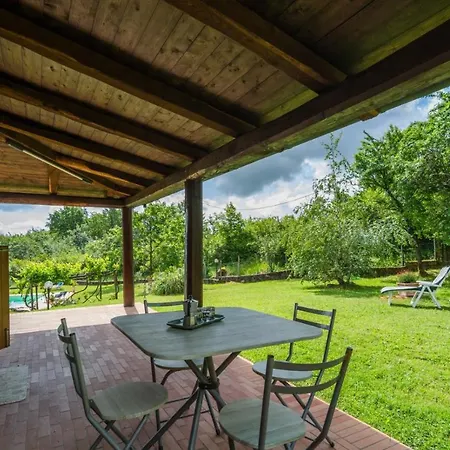 Podere Mezzavia By Vacavilla Villa