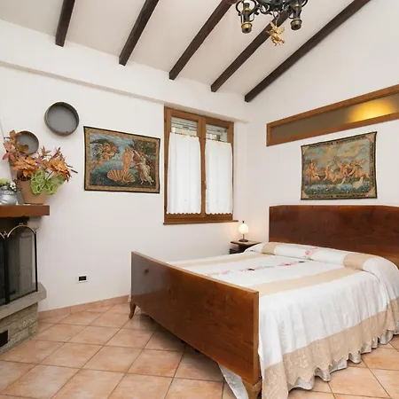 Villa Podere Mezzavia By Vacavilla Piancastagnaio