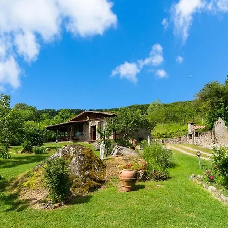 Podere Mezzavia By Vacavilla Villa