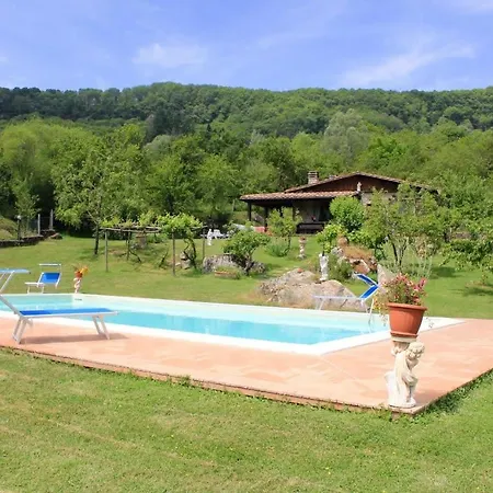Podere Mezzavia By Vacavilla Villa